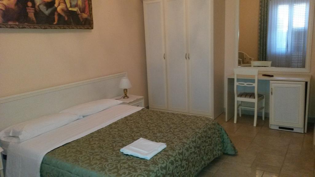 B&B Manzoni Resort Brindisi Bagian luar foto